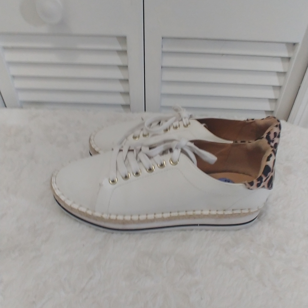 Jennifer Lopez sneaker shoe size 8.5 White & animal print - Picture 4 of 16